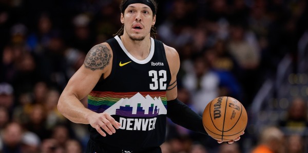 乐鱼体育-戈登：我们下半场防守做得不错 但篮球比赛有上下半场